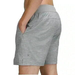 Lululemon Men's T.H.E. Short 9” Linerless Size Medium - Gray